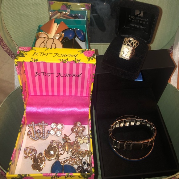 Jewelry Box! - Picture 4 of 4